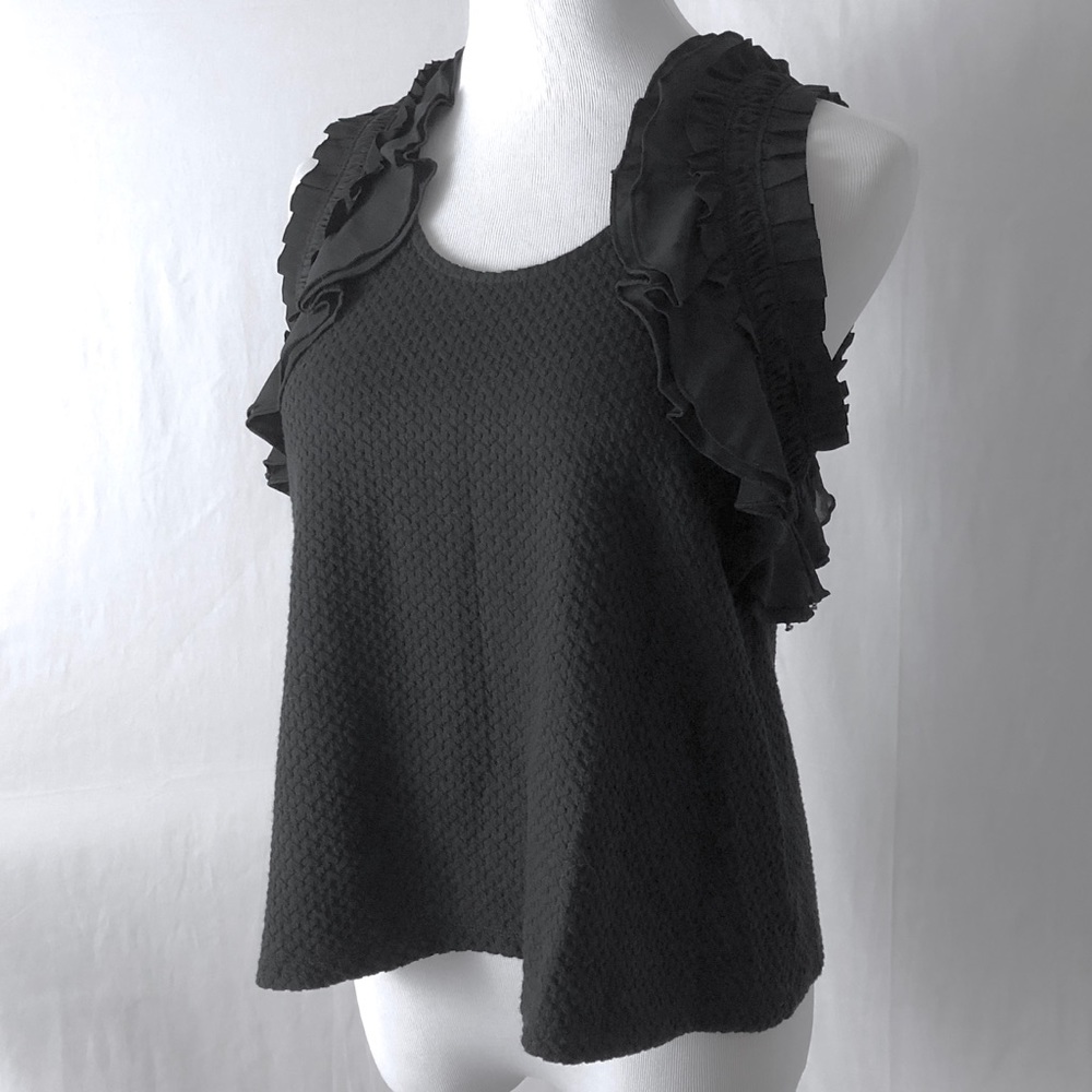 Deletta mixed media sleeveless top size MP NWT